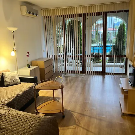 Shato Del Mar First Apartment Slantschew brjag